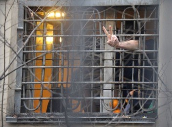 Как пандемия коронавируса повлияла на ситуацию в тюрьмах во всем мире